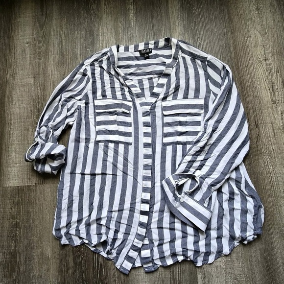 a.n.a Striped Black and White Blouse - Picture 1 of 5